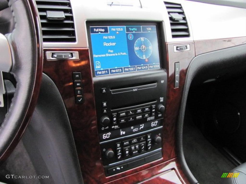 2010 Cadillac Escalade AWD Controls Photo #38138134
