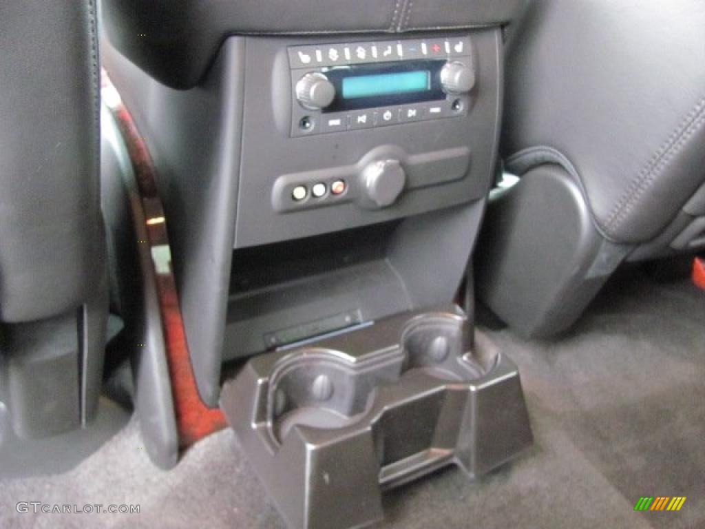 2010 Cadillac Escalade AWD Controls Photo #38138186