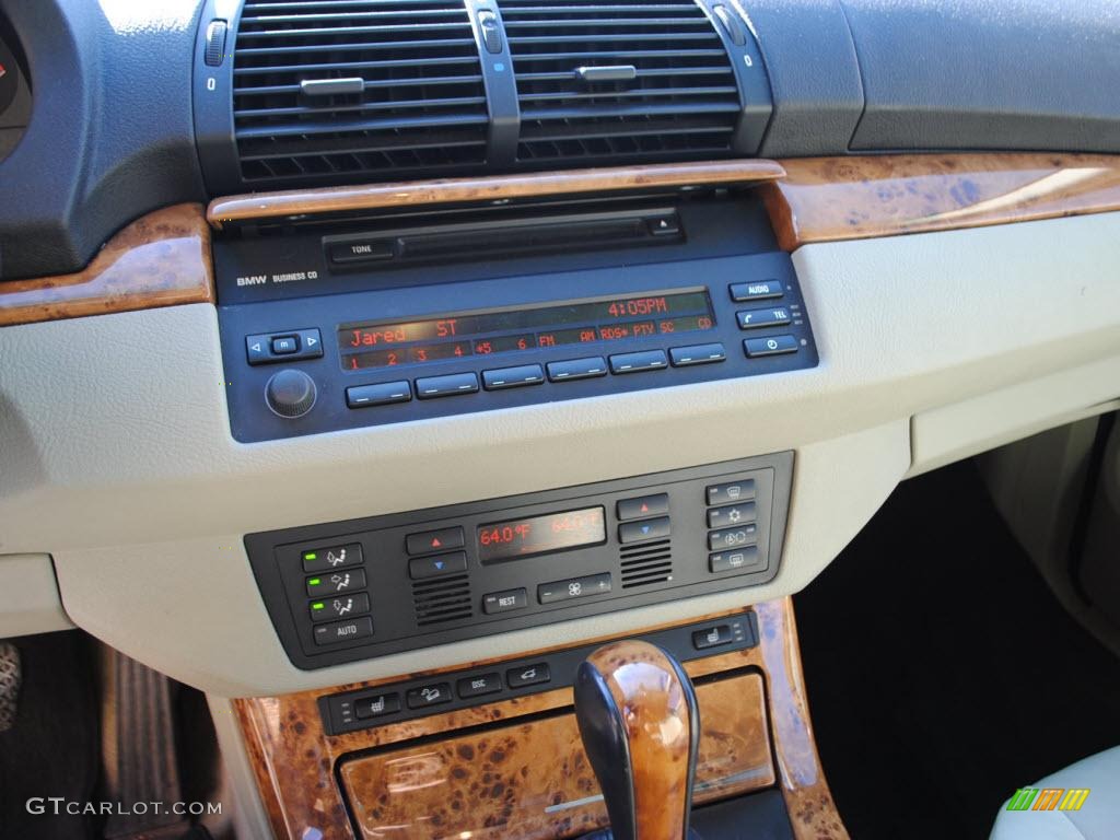 2001 BMW X5 3.0i Controls Photos