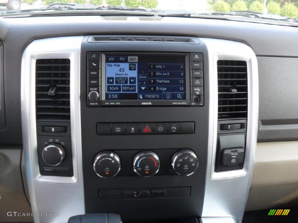 2011 Ram 1500 Big Horn Quad Cab 4x4 - White Gold / Light Pebble Beige/Bark Brown photo #14