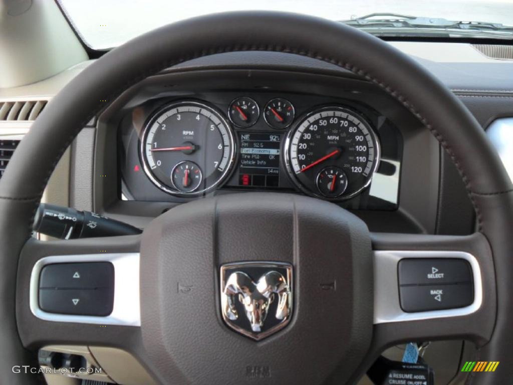 2011 Ram 1500 Laramie Crew Cab - Bright White / Light Pebble Beige/Bark Brown photo #11