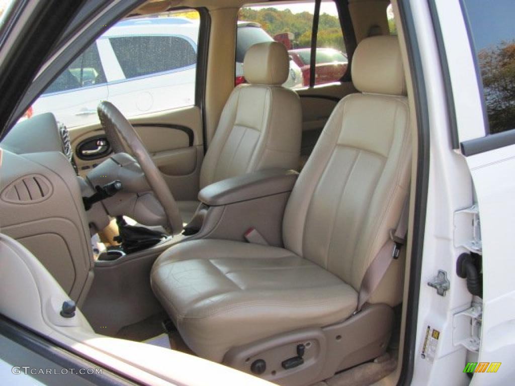 Light Cashmere Interior 2004 Buick Rainier CXL AWD Photo #38146527