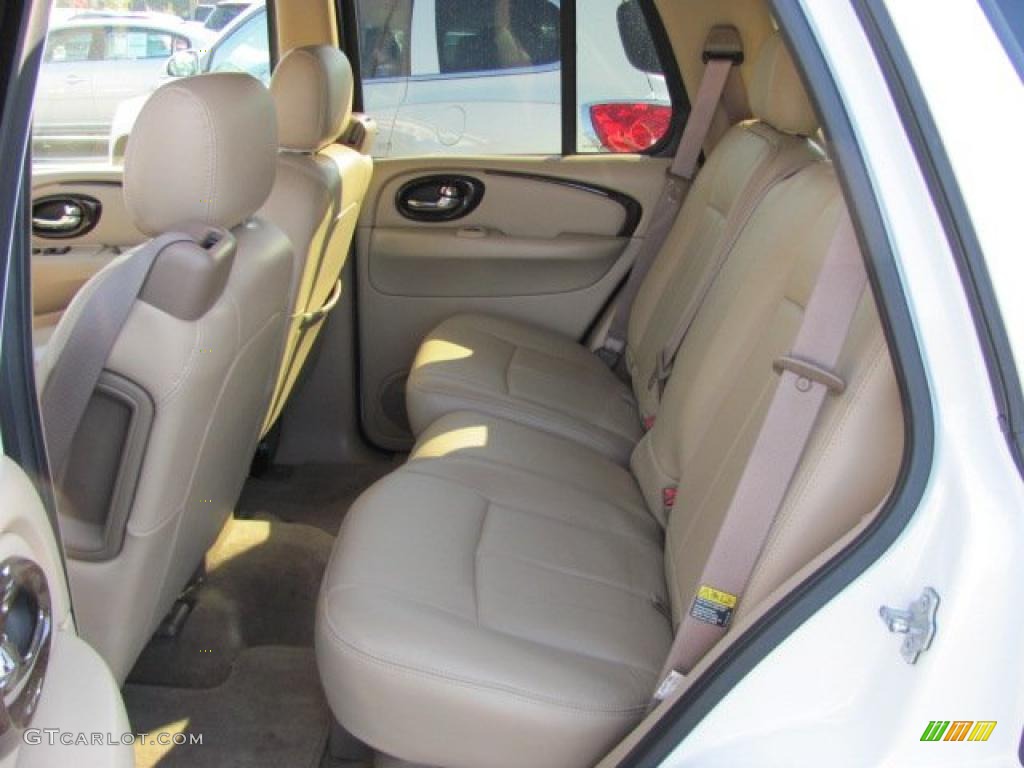Light Cashmere Interior 2004 Buick Rainier CXL AWD Photo #38146539
