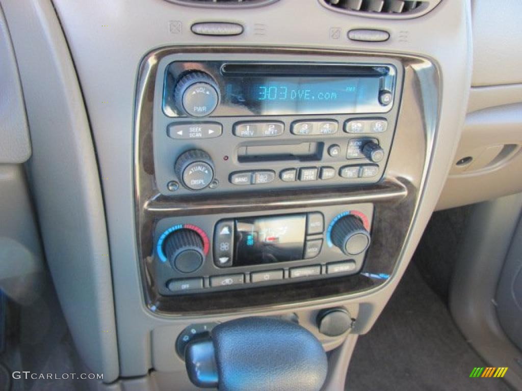 2004 Buick Rainier CXL AWD Controls Photo #38146639