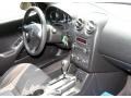 Black - G6 V6 Sedan Photo No. 17