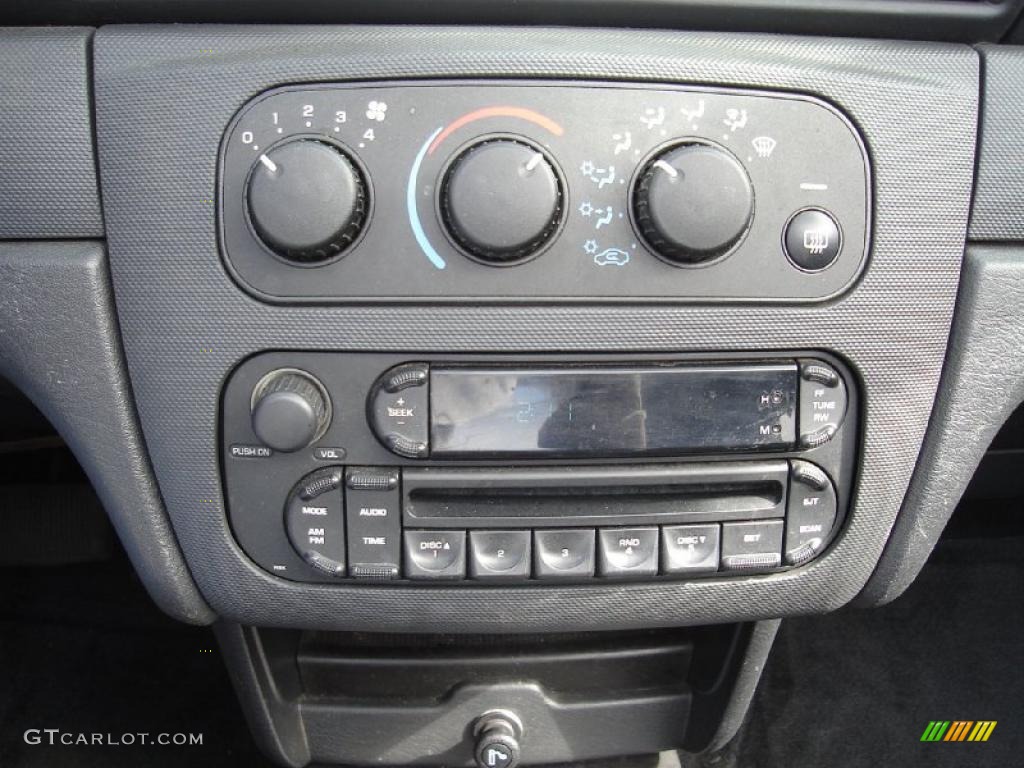 2005 Chrysler Sebring Convertible Controls Photo #38150952