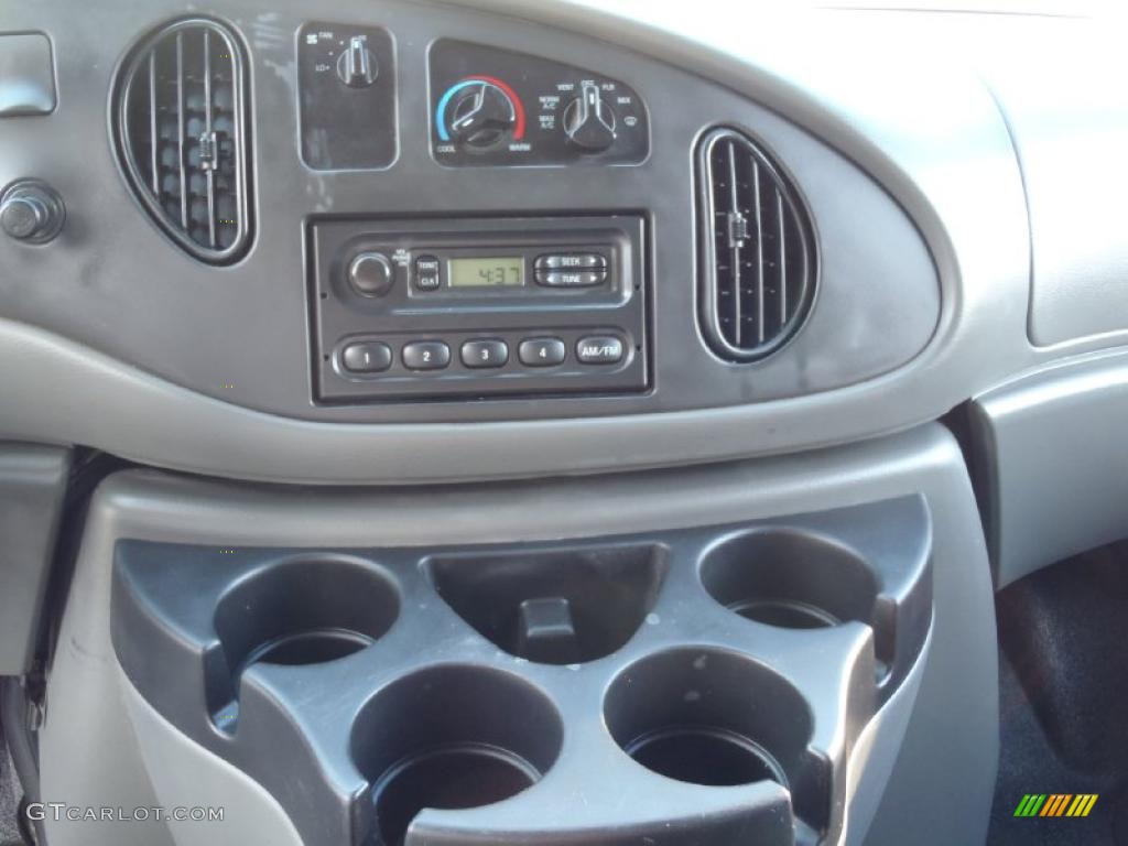 2008 Ford E Series Van E350 Super Duty Commericial Controls Photo #38152552