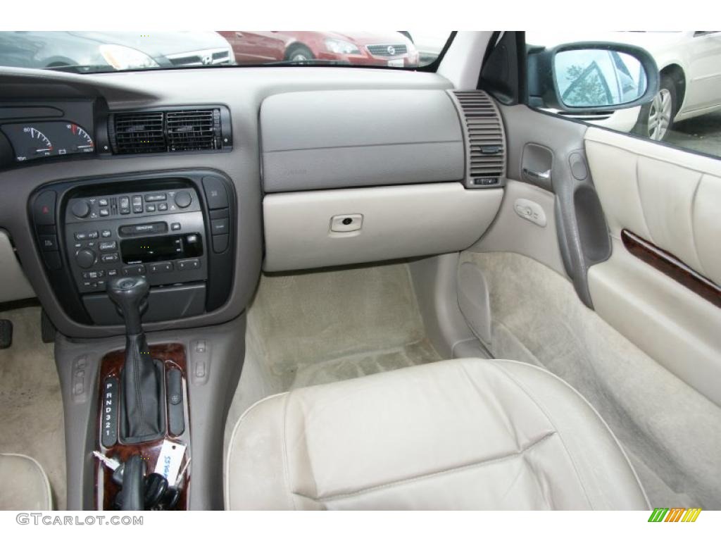 1998 Cadillac Catera Standard Catera Model Shale Beige Dashboard Photo #38153768