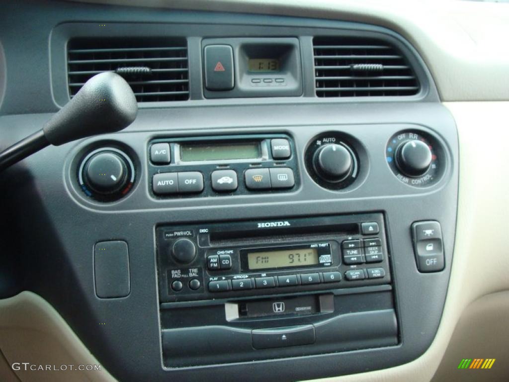 2002 Honda Odyssey EX-L Controls Photo #38153792