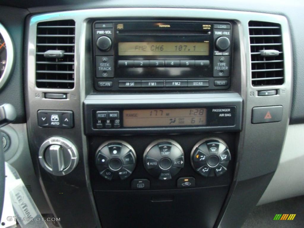 2007 Toyota 4Runner Sport Edition 4x4 Controls Photo #38154200