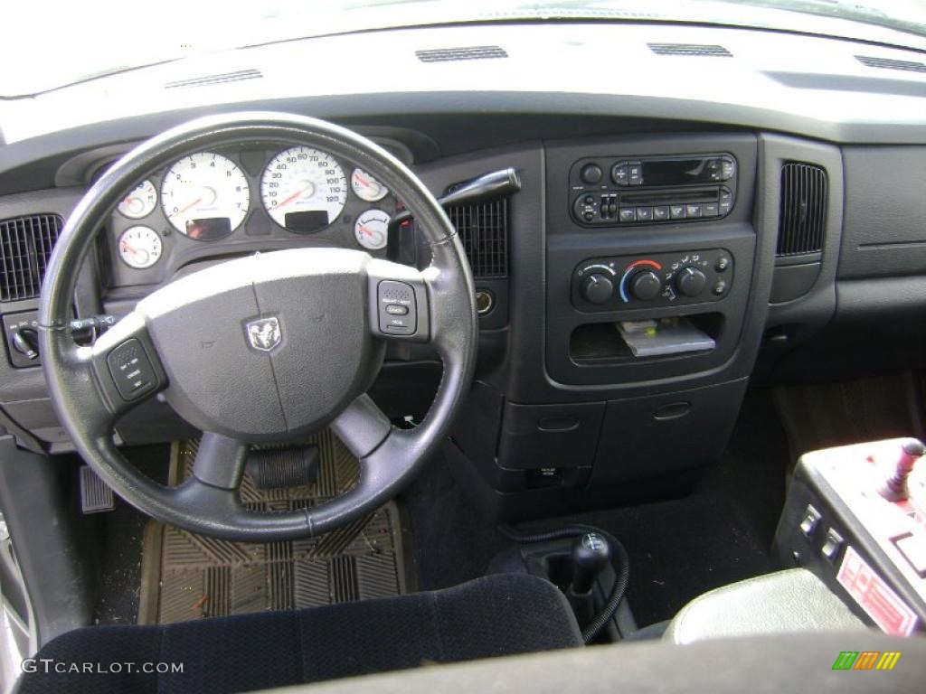 2005 Ram 2500 SLT Quad Cab 4x4 - Bright Silver Metallic / Dark Slate Gray photo #14