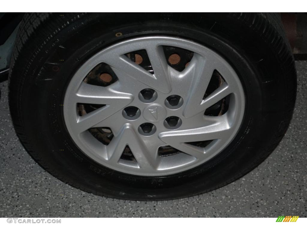 2002 Pontiac Sunfire SE Coupe Wheel Photo #38156465