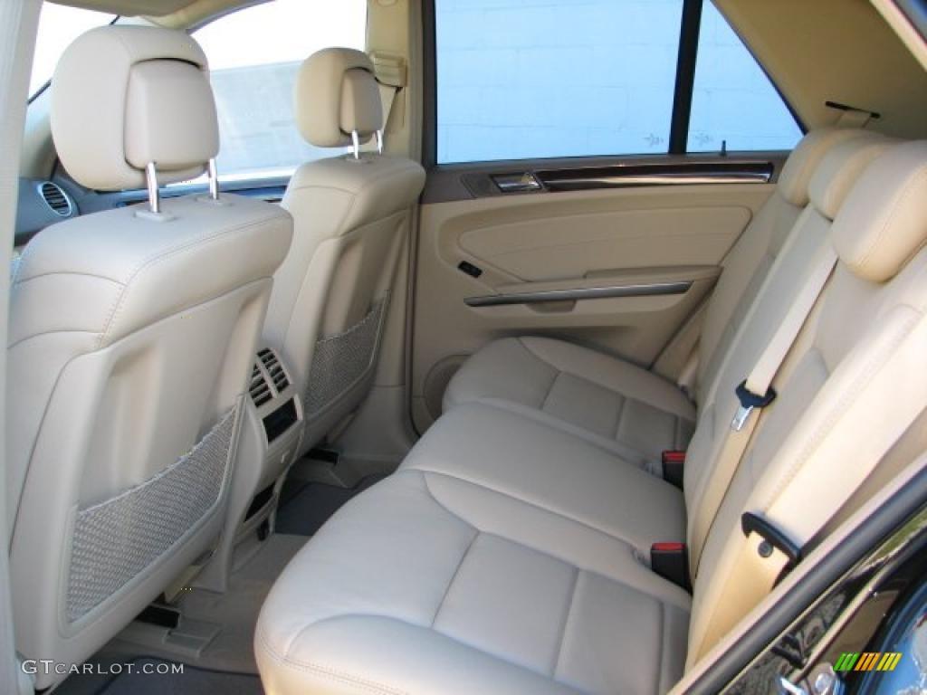 Cashmere Interior 2011 Mercedes-Benz ML 350 4Matic Photo #38158097
