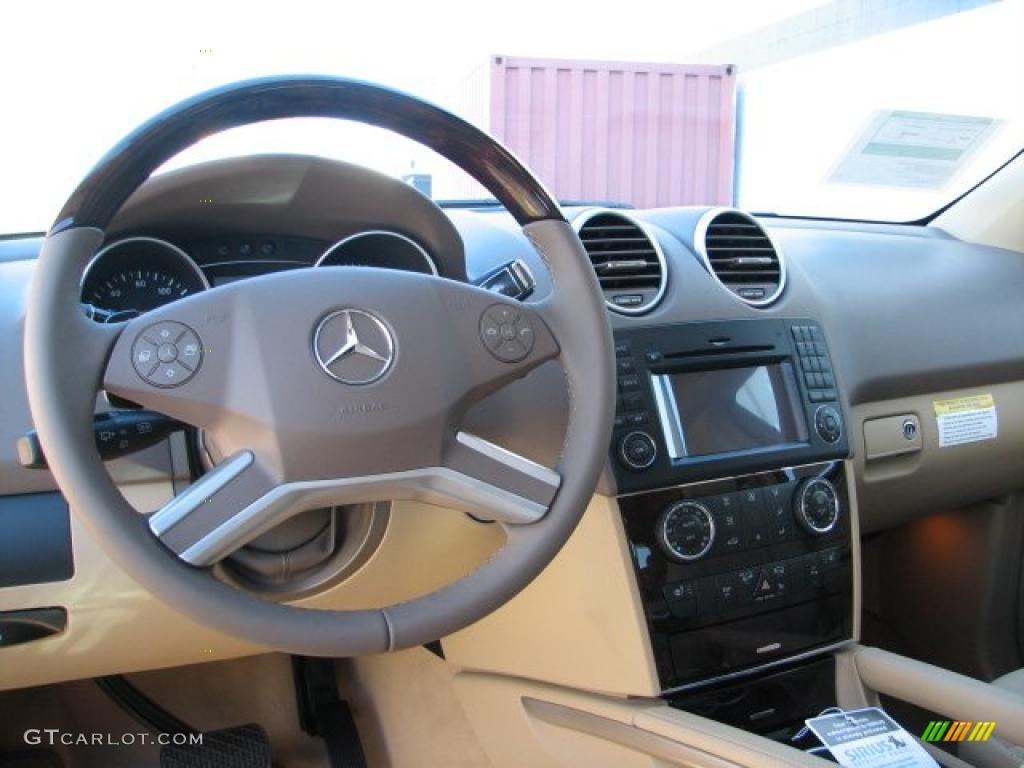 2011 Mercedes-Benz ML 350 4Matic Cashmere Dashboard Photo #38158109
