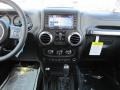 Black Controls Photo for 2011 Jeep Wrangler Unlimited #38162741
