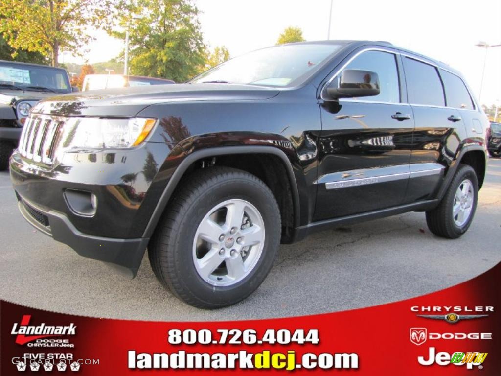 2011 Grand Cherokee Laredo - Brilliant Black Crystal Pearl / Black photo #1