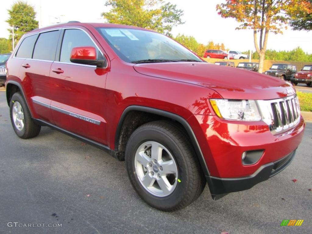 2011 Grand Cherokee Laredo - Inferno Red Crystal Pearl / Black photo #4