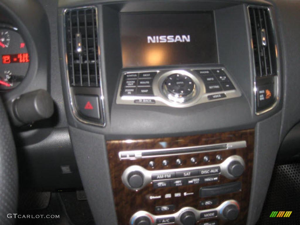 2009 Maxima 3.5 SV Premium - Winter Frost White / Charcoal photo #9