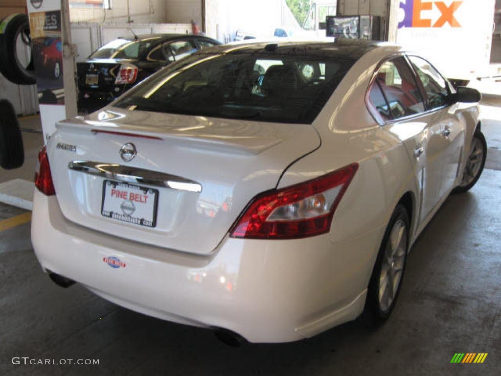 2009 Maxima 3.5 SV Premium - Winter Frost White / Charcoal photo #15