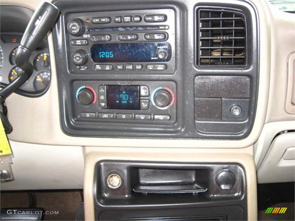 2004 GMC Yukon SLT Controls Photo #38167414
