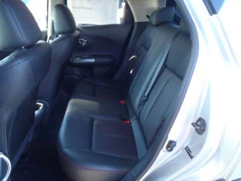 Nissan Juke Black. 2011 Nissan Juke SL Black/Red