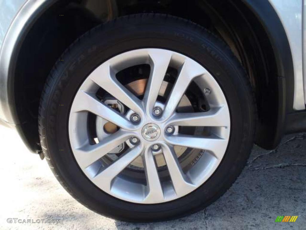 2011 Nissan Juke SL Wheel Photo #38170628