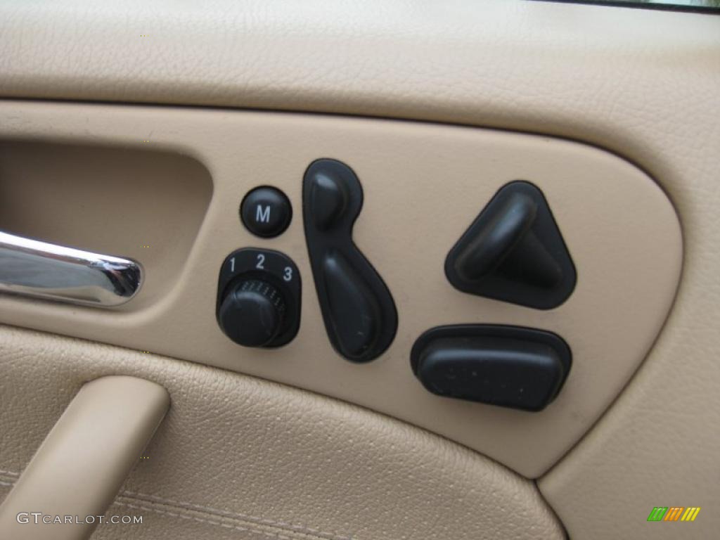 2002 Mercedes-Benz C 320 Sedan Controls Photo #38172416