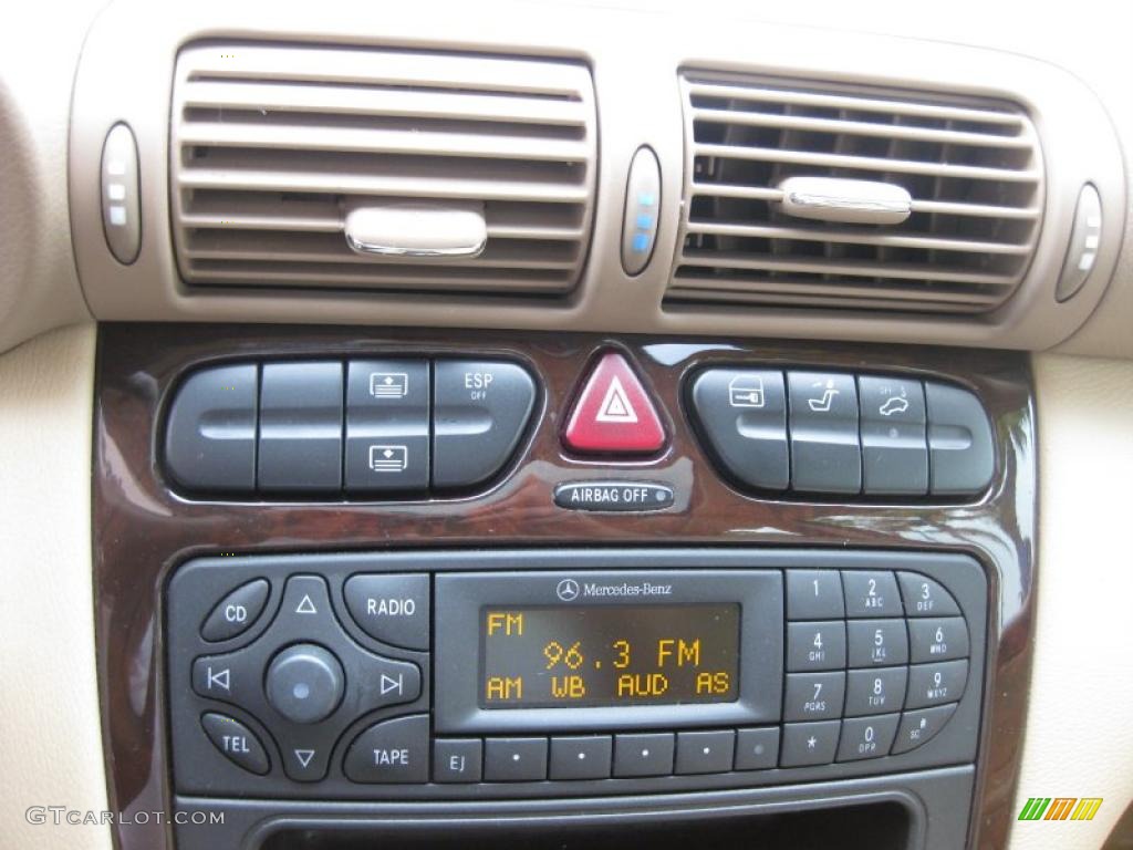 2002 Mercedes-Benz C 320 Sedan Controls Photo #38172464