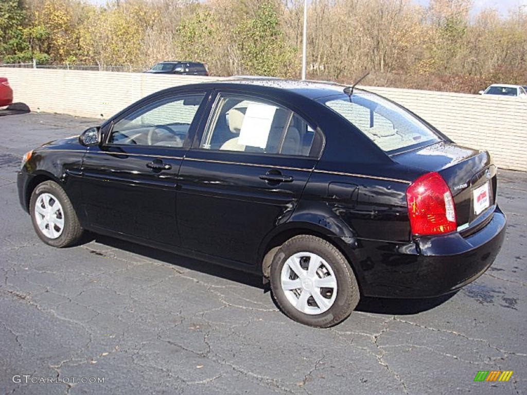 2006 Accent GLS Sedan - Ebony Black / Beige photo #5
