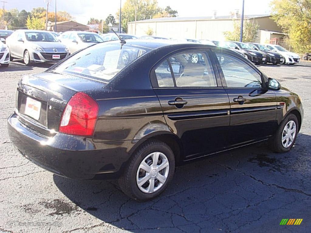 2006 Accent GLS Sedan - Ebony Black / Beige photo #6