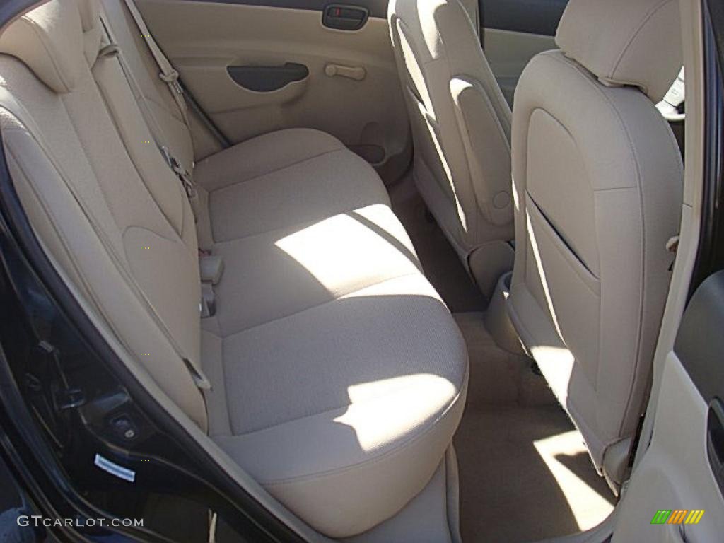 2006 Accent GLS Sedan - Ebony Black / Beige photo #12