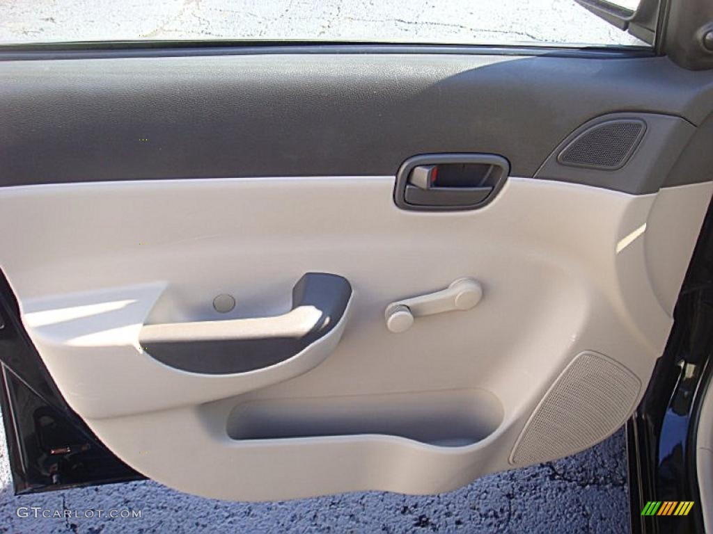 2006 Accent GLS Sedan - Ebony Black / Beige photo #16