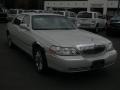 2004 Ceramic White Tri-Coat Lincoln Town Car Ultimate  photo #3