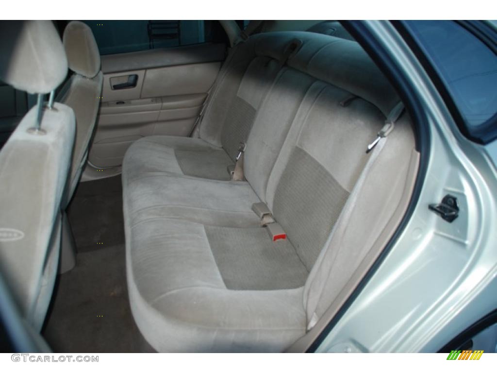 Medium Parchment Interior 2004 Ford Taurus SE Sedan Photo #38175088