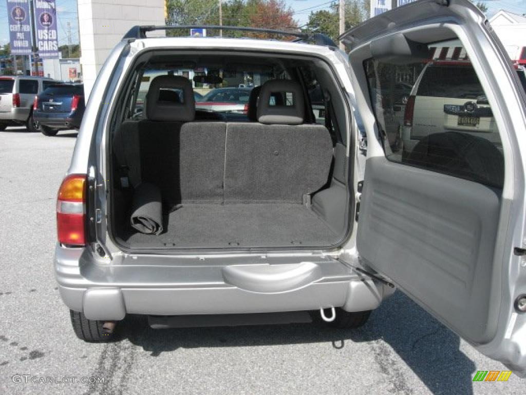 2003 Chevrolet Tracker LT 4WD Hard Top Trunk Photo #38179196