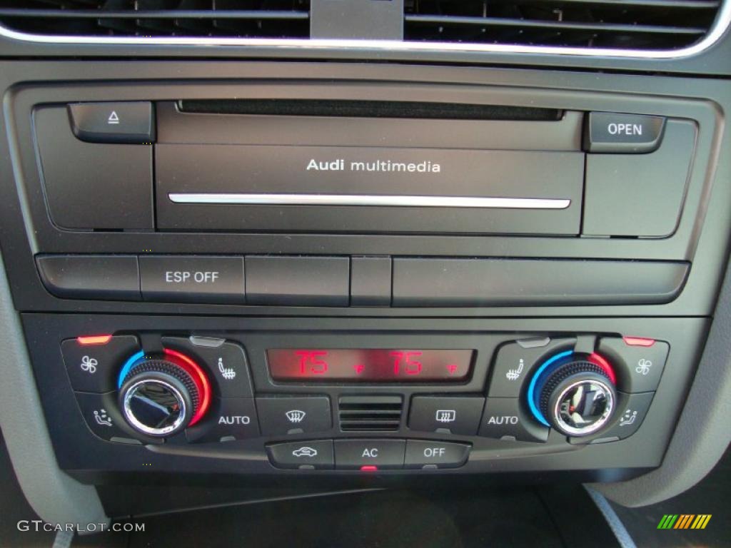 2010 Audi A4 2.0T quattro Sedan Controls Photo #38182056