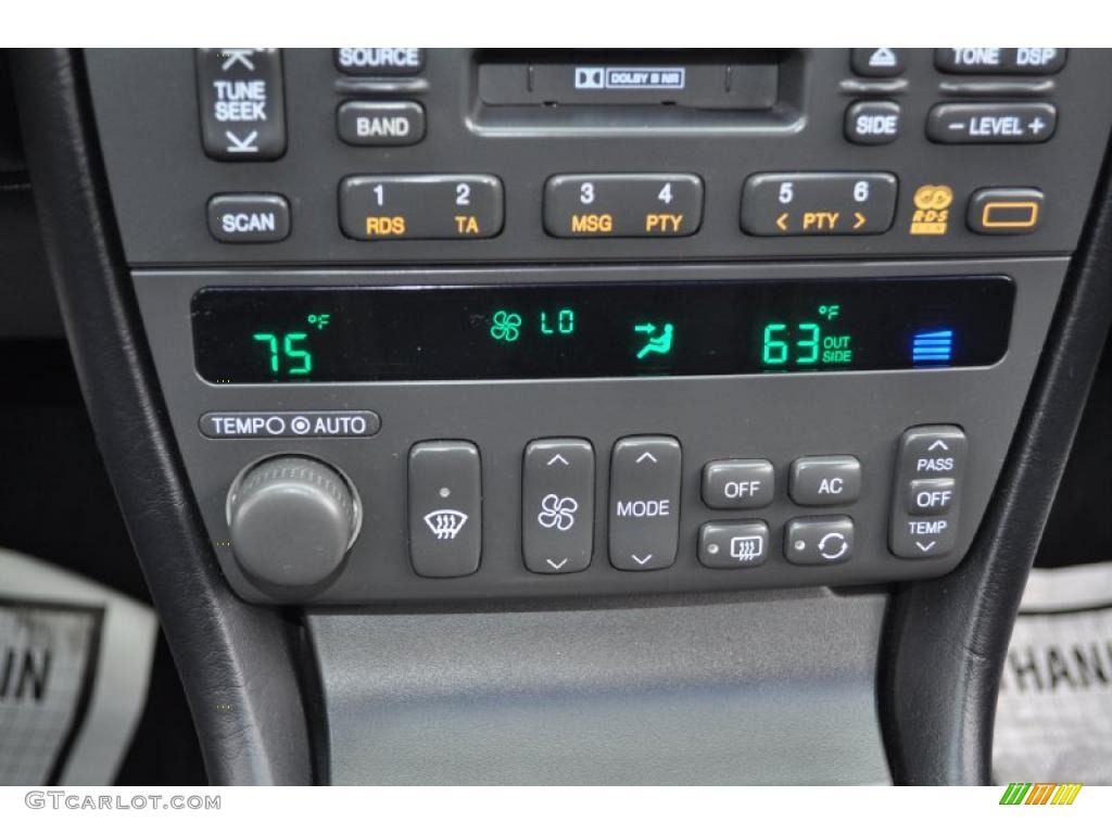 2000 Cadillac Eldorado ESC Controls Photo #38183072