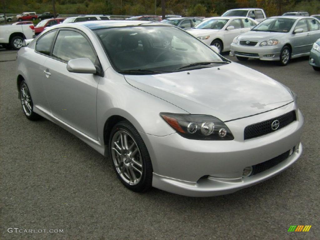 2009 Classic Silver Metallic Scion tC 38170272 Photo 9