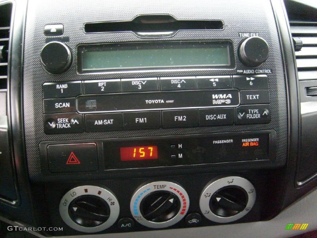 2010 Toyota Tacoma Regular Cab 4x4 Controls Photo #38186312