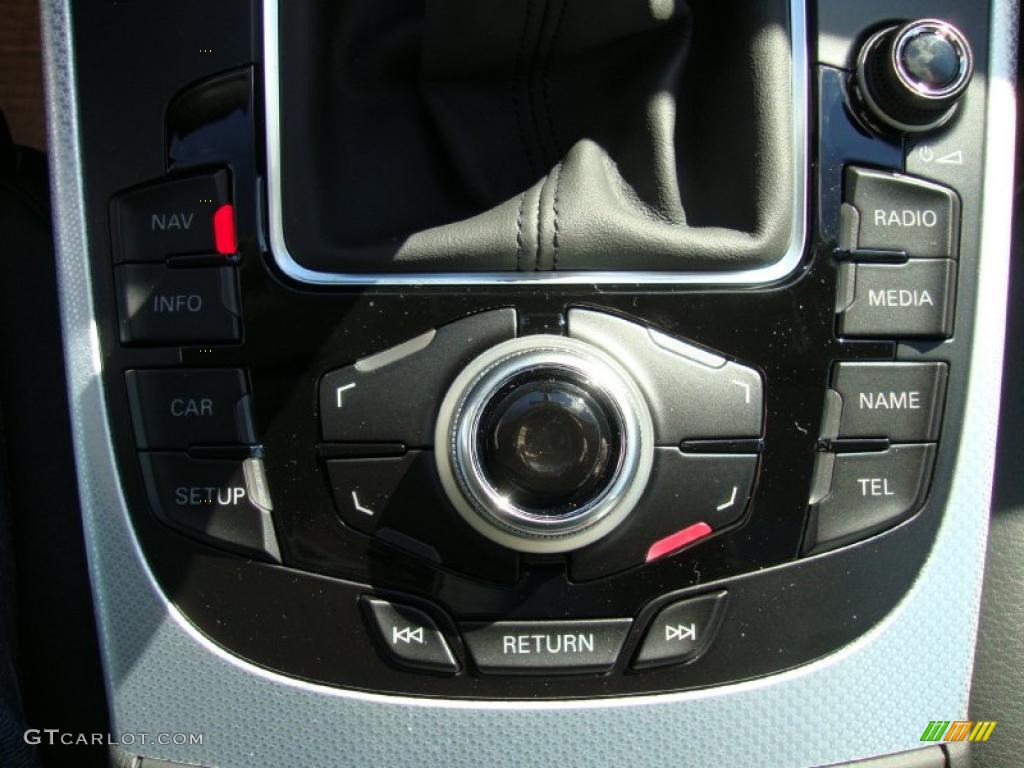 2011 Audi A5 2.0T quattro Coupe Controls Photo #38186776