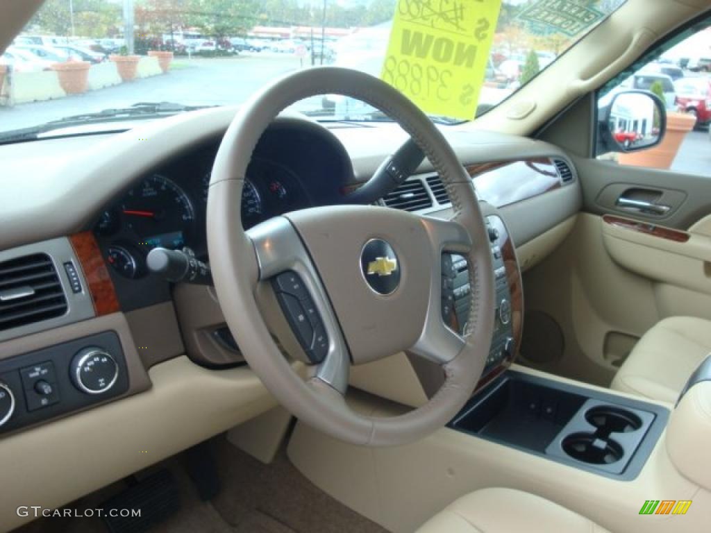 2010 Chevrolet Avalanche LT 4x4 Dark Cashmere/Light Cashmere Dashboard Photo #38187432