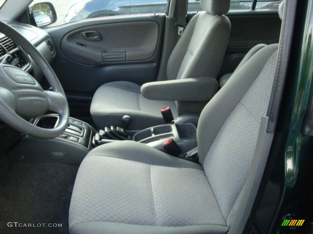 Medium Gray Interior 2002 Chevrolet Tracker 4WD Hard Top Photo #38187872