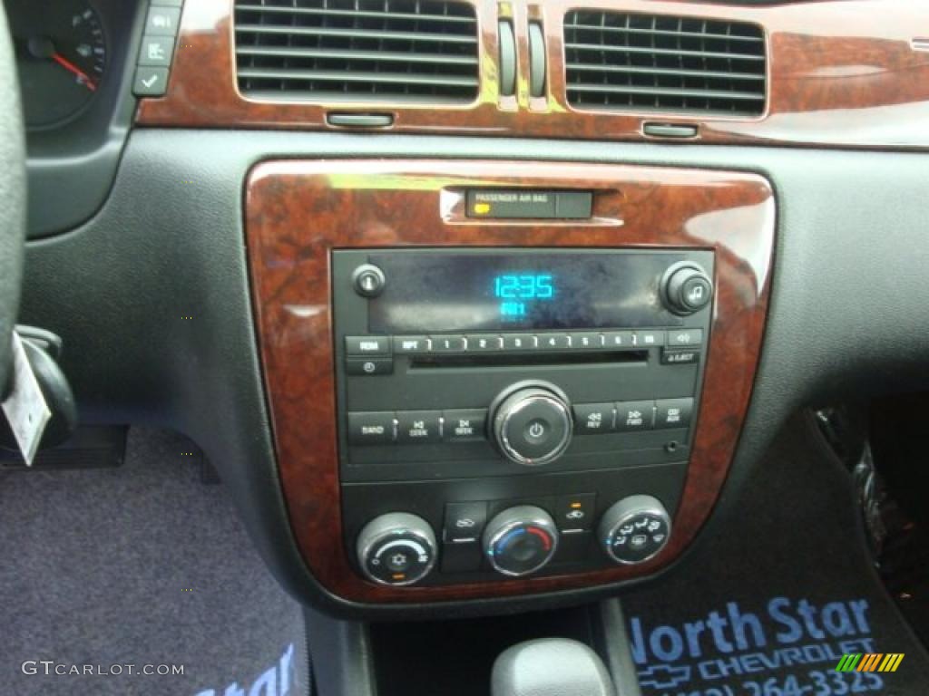 2007 Chevrolet Impala LS Controls Photo #38190064