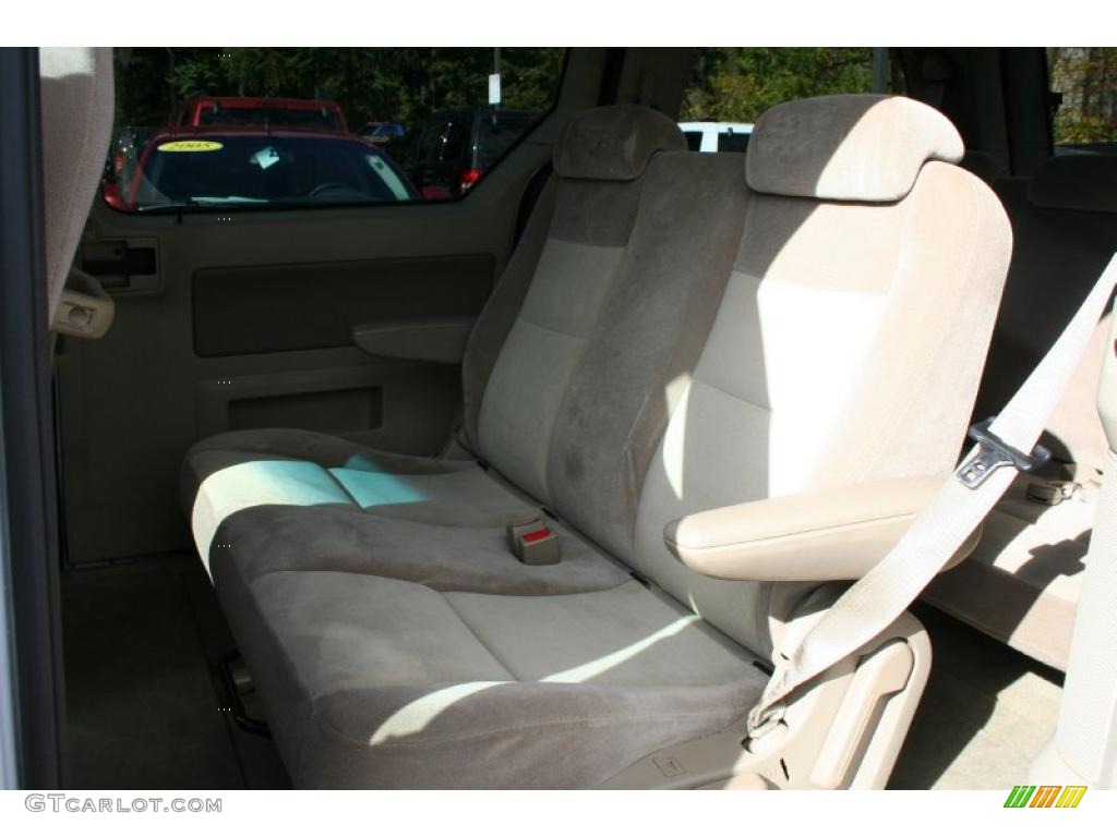 2005 Freestar SES - Vibrant White / Pebble Beige photo #11
