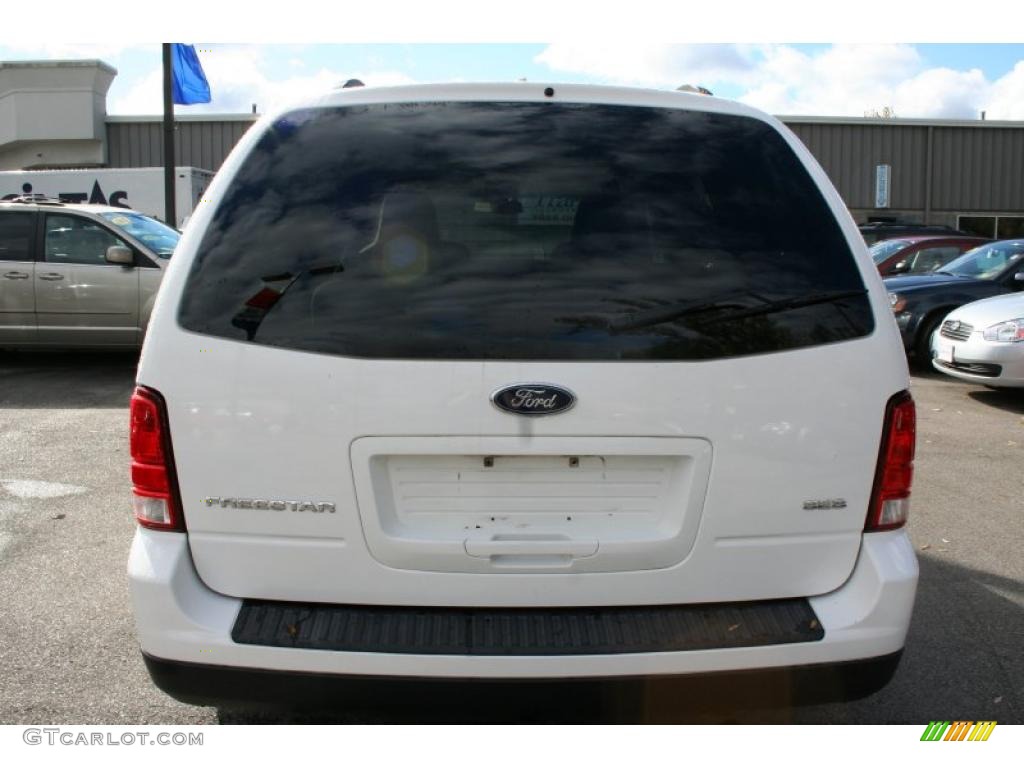 2005 Freestar SES - Vibrant White / Pebble Beige photo #19