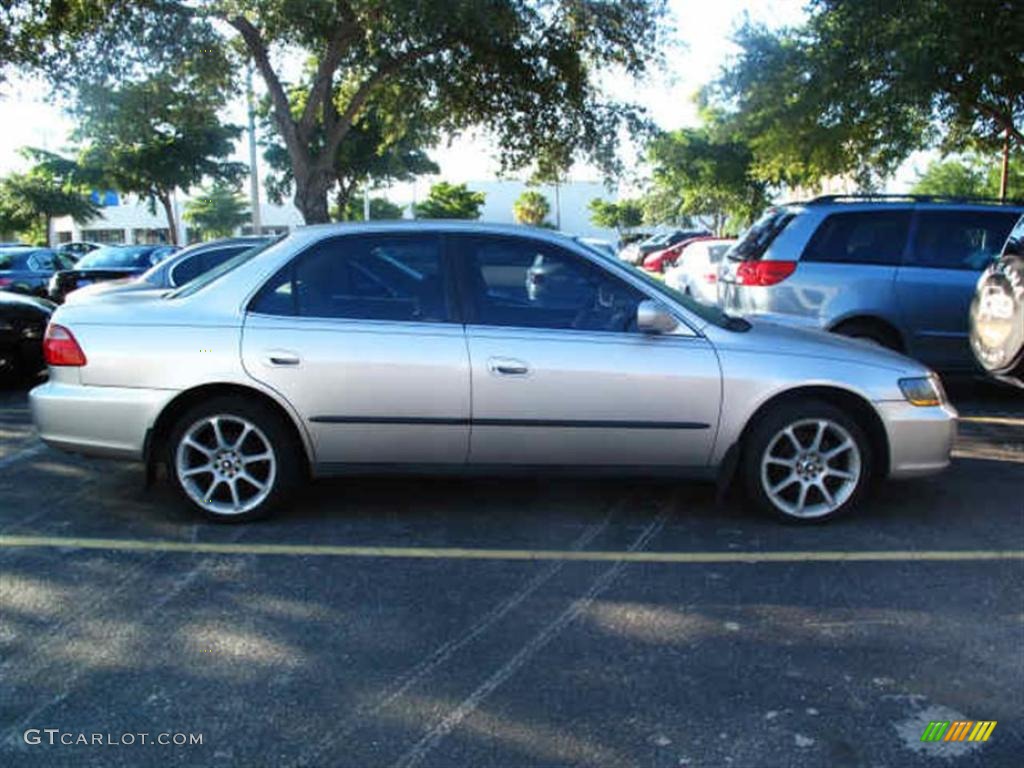1998 Accord LX Sedan - Regent Silver Pearl / Gray photo #2