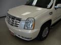 White Diamond - Escalade AWD Photo No. 8