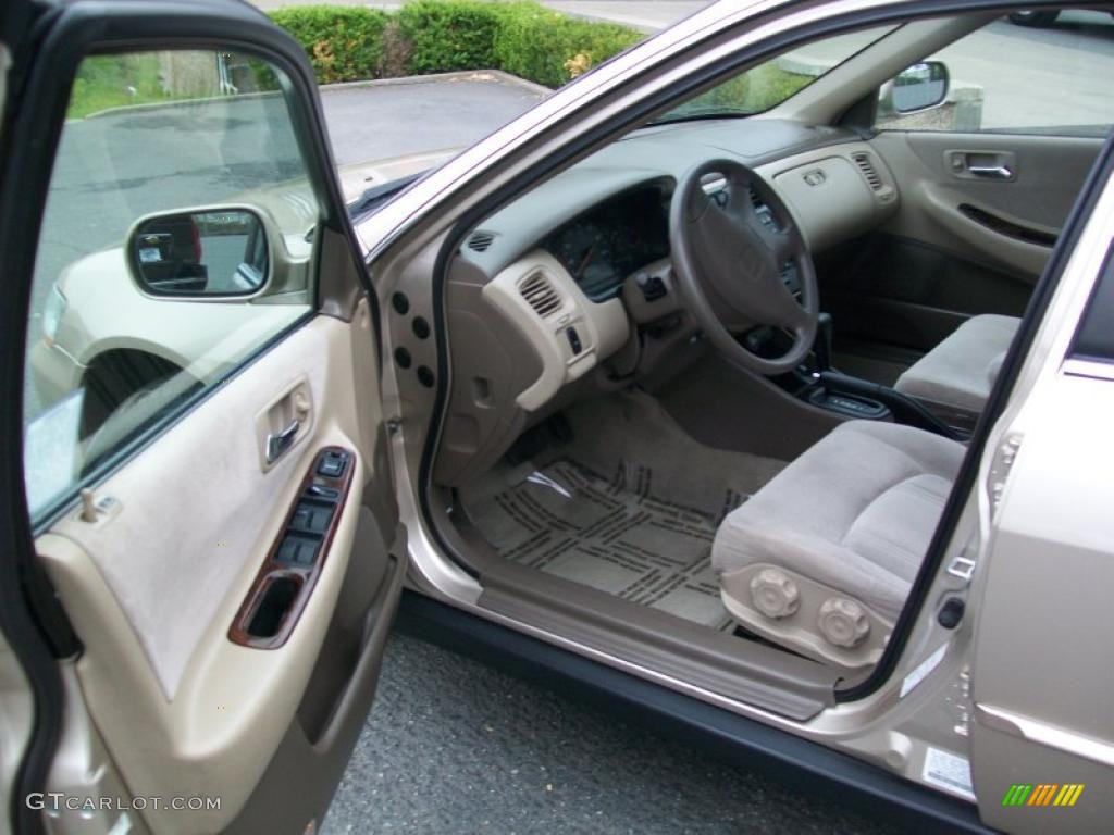 Ivory Interior 2000 Honda Accord SE Sedan Photo #38197476