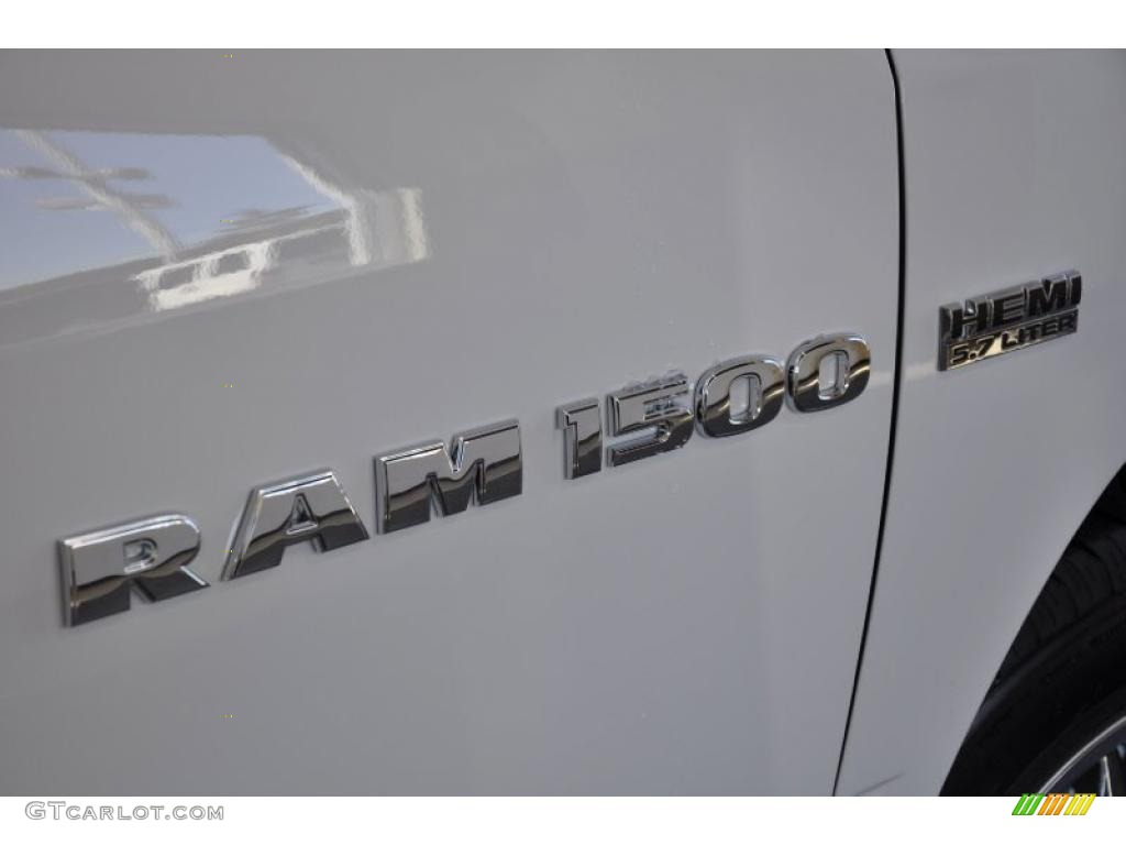 2011 Ram 1500 Sport Quad Cab 4x4 - Bright White / Dark Slate Gray photo #3