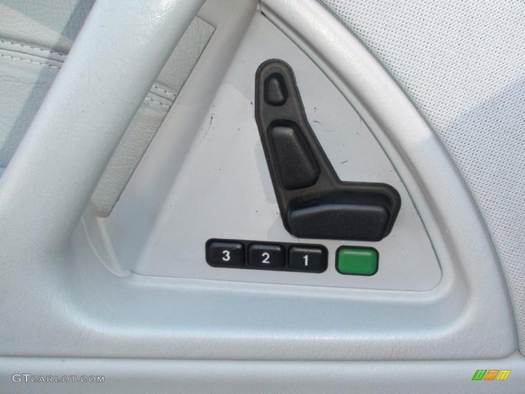 2001 Mercedes-Benz SL 500 Roadster Controls Photo #38199956